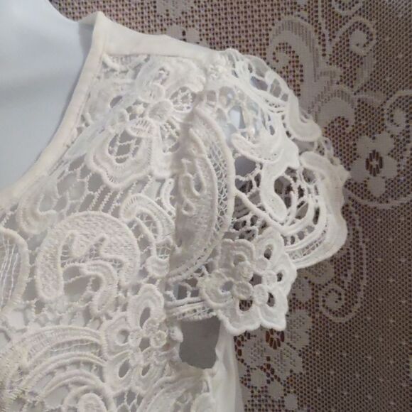Forever 21 Women's Sz S Romantic Sexy white floral lace front top cap‎ sleeve - Picture 3 of 8